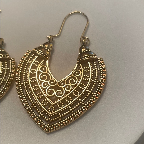 Elegant Gold Dangle Earrings - Picture 5 of 10